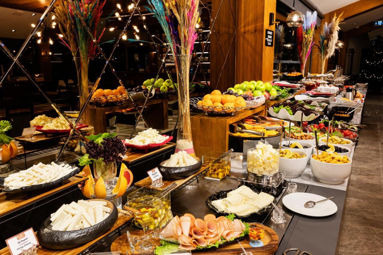 Demiray Hotel Old City イスタンブール エクステリア 写真 A buffet at a hotel