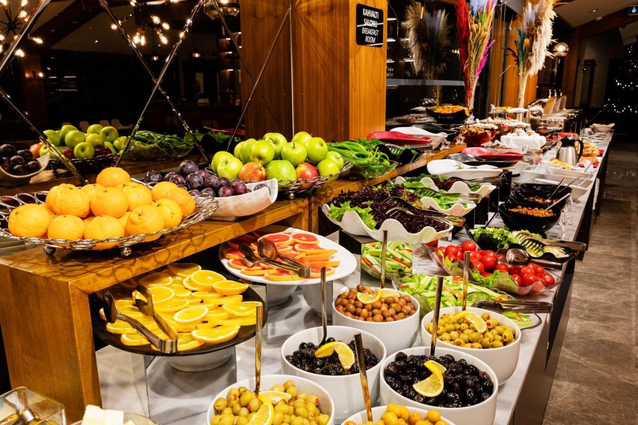 Demiray Hotel Old City イスタンブール エクステリア 写真 A salad bar